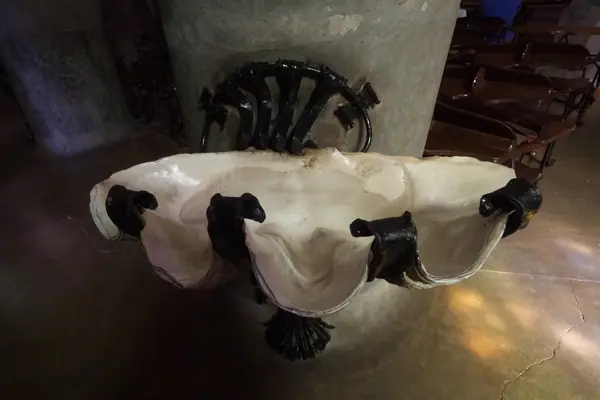Cripta de la Colònia Güell, d'Antoni Gaudí (Santa Coloma de Cervelló) · 04707