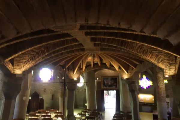Cripta de la Colònia Güell, d'Antoni Gaudí (Santa Coloma de Cervelló) · 04712