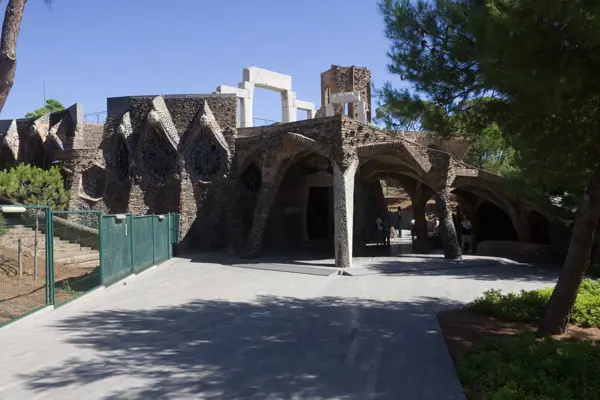 Cripta de la Colònia Güell, d'Antoni Gaudí (Santa Coloma de Cervelló) · 04722
