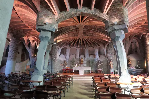 Cripta de la Colònia Güell, d'Antoni Gaudí (Santa Coloma de Cervelló) · 04847