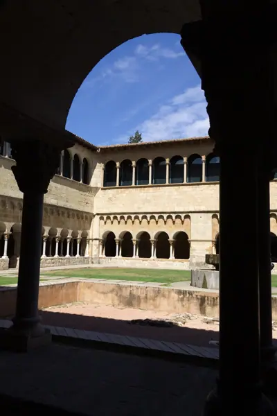 Monestir (Sant Cugat del Vallès) · 04687