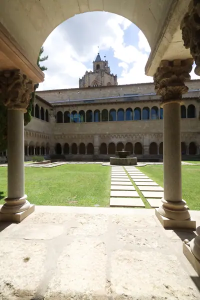 Monestir (Sant Cugat del Vallès) · 04696