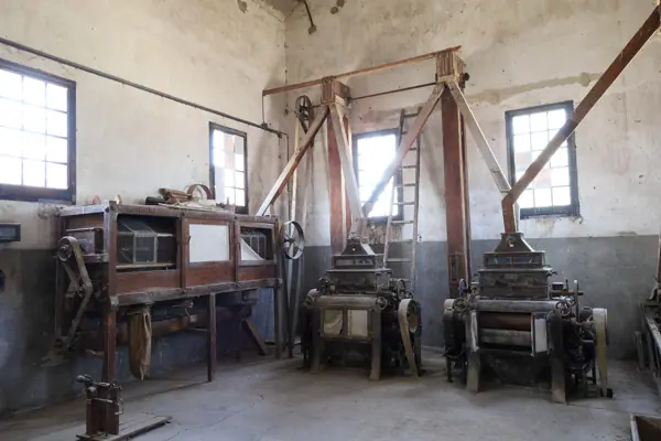Magatzem modernista (Sant Guim de Freixenet) · 06076