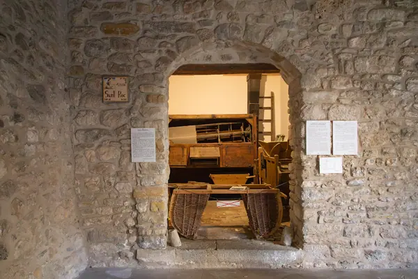 Església i monestir (Sant Llorenç de Morunys) · 08843