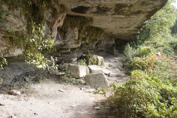 Amagatall d'en Serrallonga, paisatges (Tavertet) · 00655