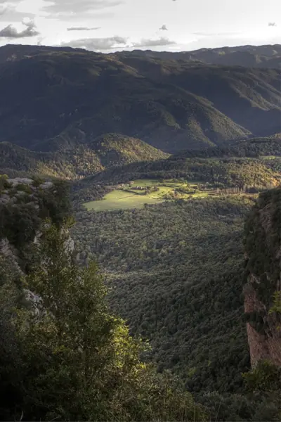 Amagatall d'en Serrallonga, paisatges (Tavertet) · 00659