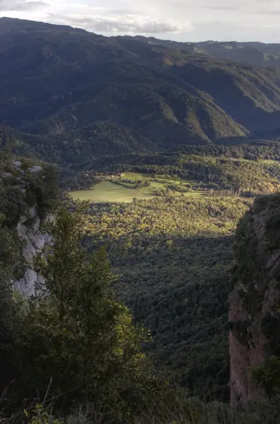 Amagatall d'en Serrallonga, paisatges (Tavertet) · 00670