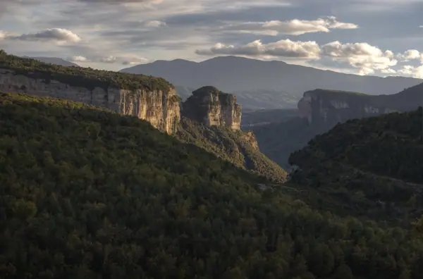 Amagatall d'en Serrallonga, paisatges (Tavertet) · 00671
