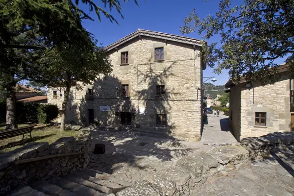 Poble i església de Sant Cristòfol (Tavertet) · 02252