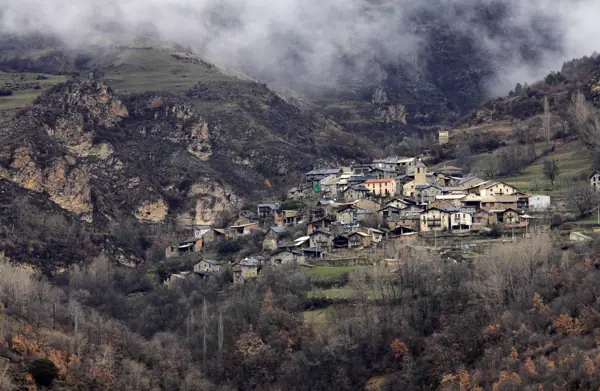 Monestir de Sant Martí de Bescaran (Les Valls de Valira) · 02825