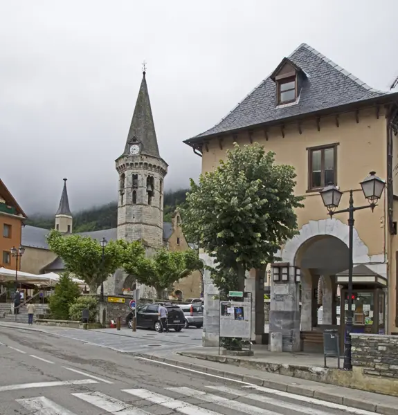 La capital i l'església de Sant Miquèu (Vielha) · 02124