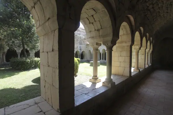 Canònica de Santa Maria (Vilabertran) · 03869