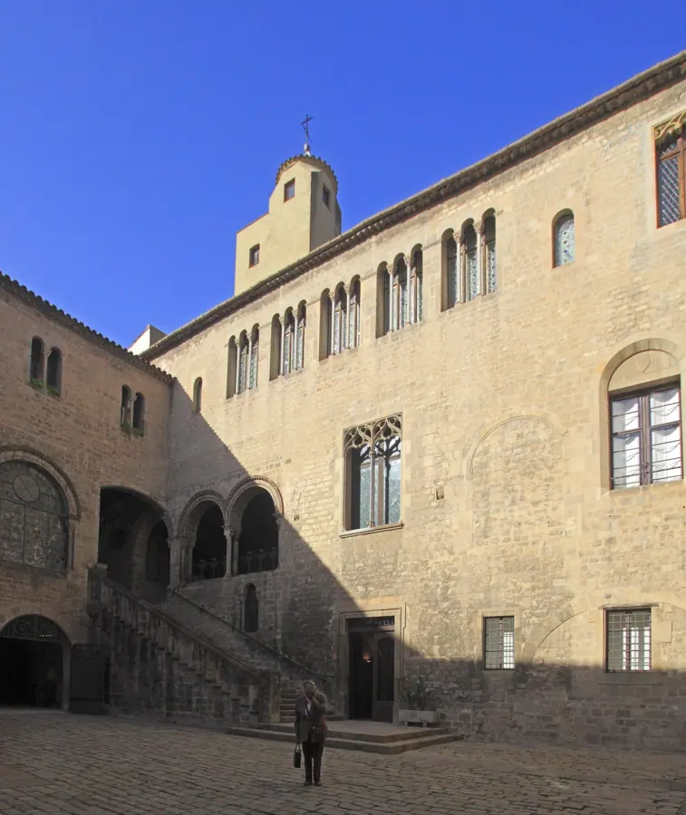 Carrer del Bisbe i carrer de la Pietat