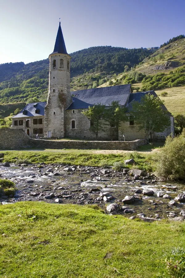 Montgarri, Bassa d'Oles i Saut deth Pish