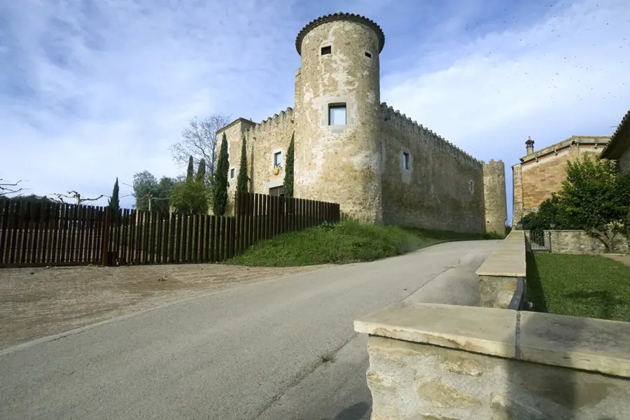 Església-castell de Sant Cugat